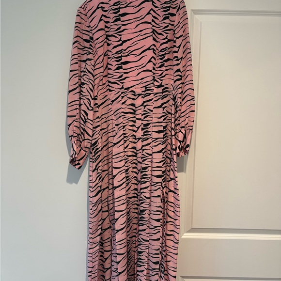 RIXO Pink and Black Zebra Long Sleeve Dress - Picture 7 of 7